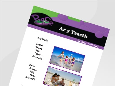 Llun o Ar y Traeth